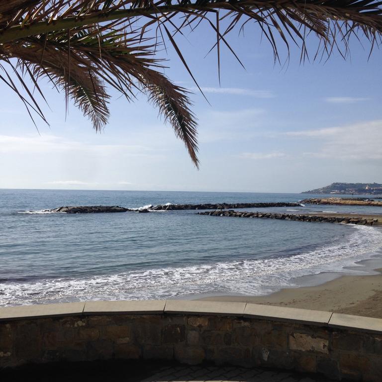 Ferienwohnung Kambusa - Mono Fronte Mare Santo Stefano al Mare Exterior foto