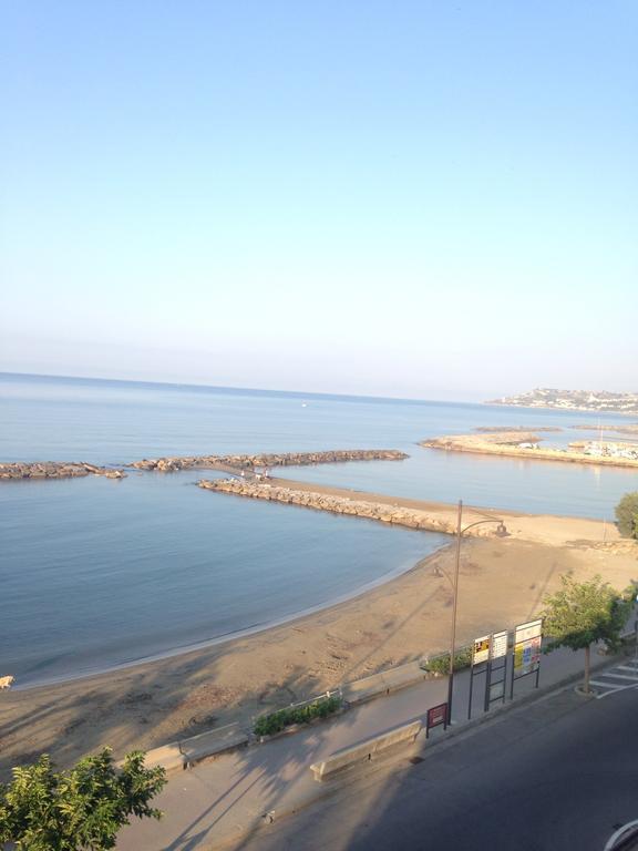 Ferienwohnung Kambusa - Mono Fronte Mare Santo Stefano al Mare Exterior foto